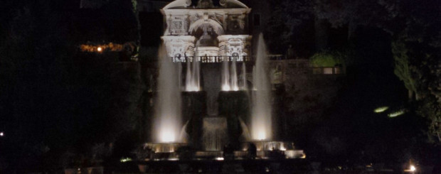 Villa d'Este by night